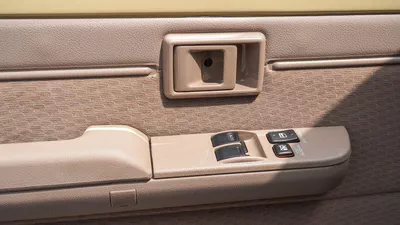 Toyota Land Cruiser Pick Up 4.0L V6 Oman Specs-10