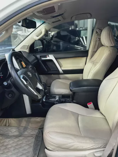 (2010) TOYOTA // PRADO VX V6  //GCC// EXCELLENT CONDITION//-9