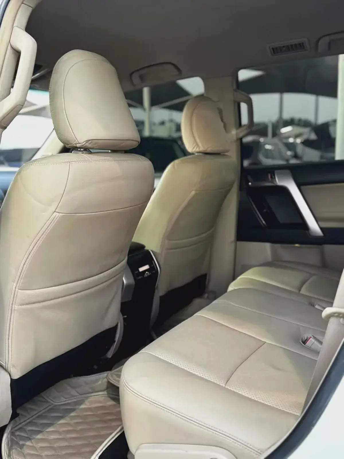 (2010) TOYOTA // PRADO VX V6  //GCC// EXCELLENT CONDITION//-11-11
