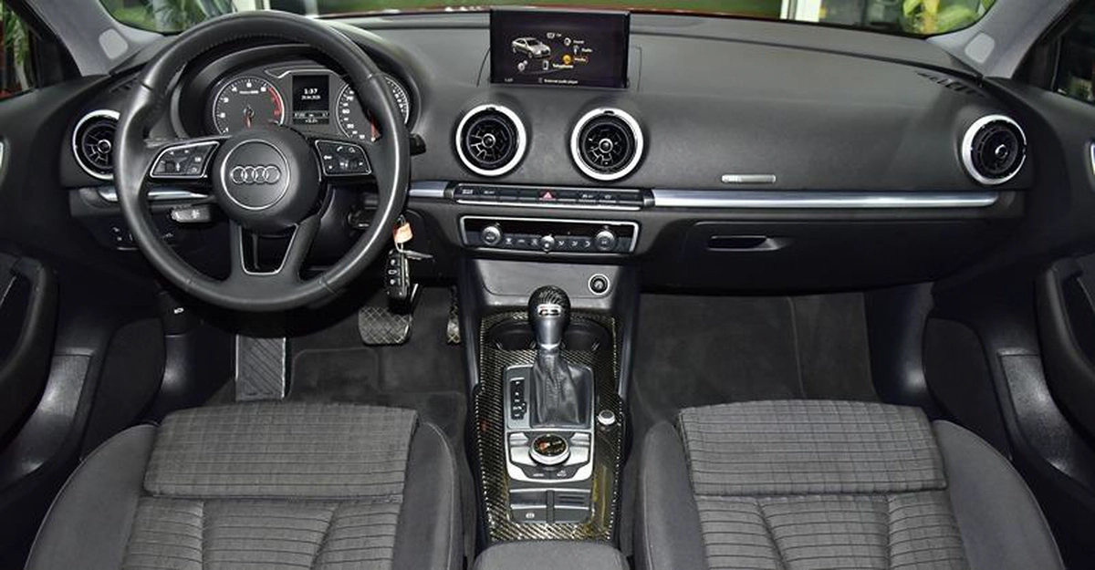 Audi A3 1.0 TFSi S-Tronic ( 2020 Model ) in Red Color GCC Specs-10-10