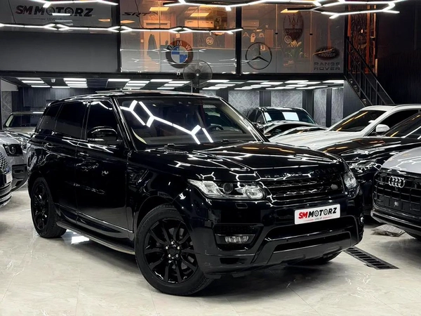 Black Edition | 1 Owner | Apple Car Play | Original Paint | FSH | Warranty | GCC Specs