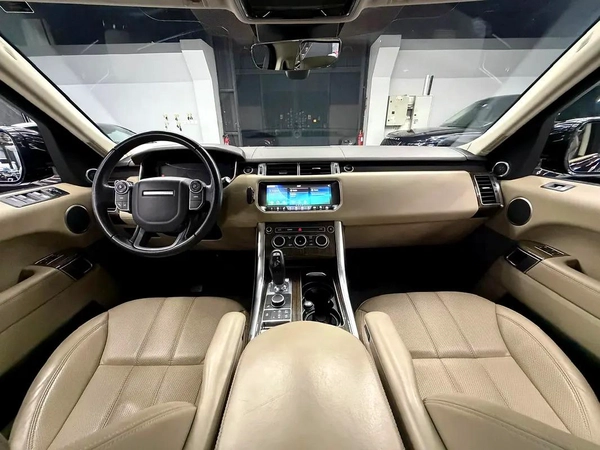 Black Edition | 1 Owner | Apple Car Play | Original Paint | FSH | Warranty | GCC Specs
