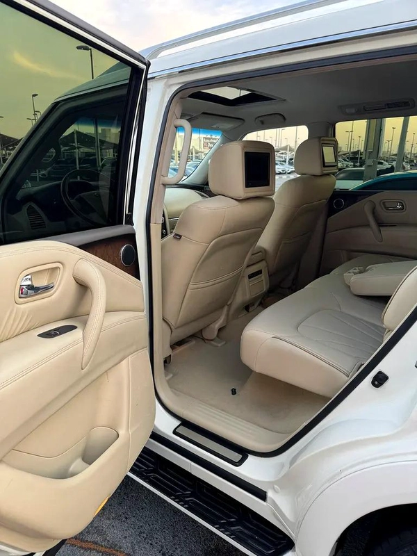 إنفينيتى QX80 موديل 2014 خليجى فل اوبشن بحاله الوكاله