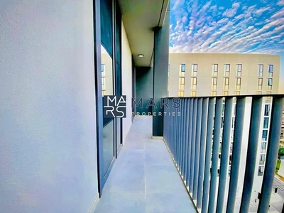 The Stunning & Cozy 1BHK with Huge Balcony in Aljada-3