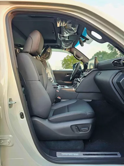 Toyota Land Cruiser GXR TWIN TURBO / 3.3L DIESEL / BIG DVD / JBL SPEAKERS / FULL OPTION (CODE#LCDGXRH)-7