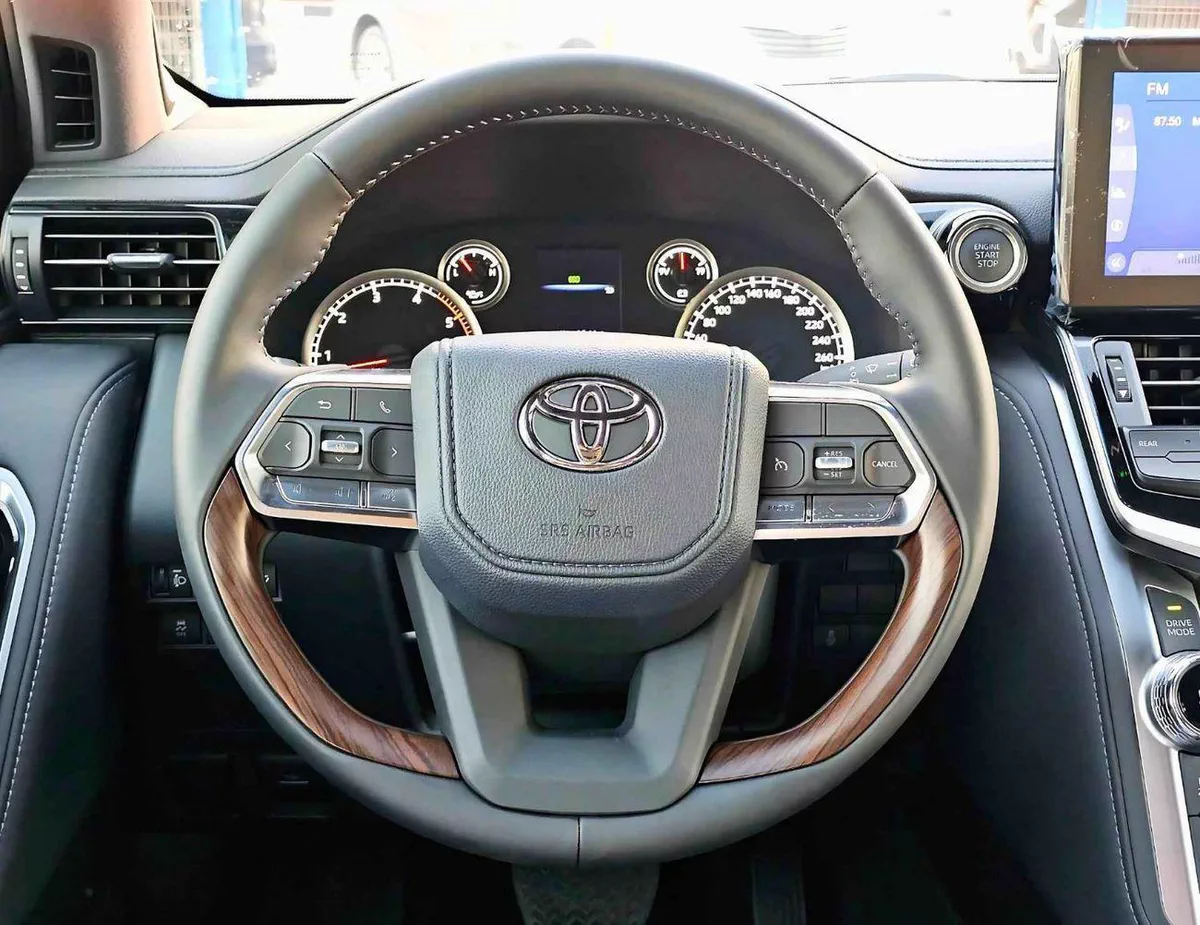Toyota Land Cruiser GXR TWIN TURBO / 3.3L DIESEL / BIG DVD / JBL SPEAKERS / FULL OPTION (CODE#LCDGXRH)-12-0
