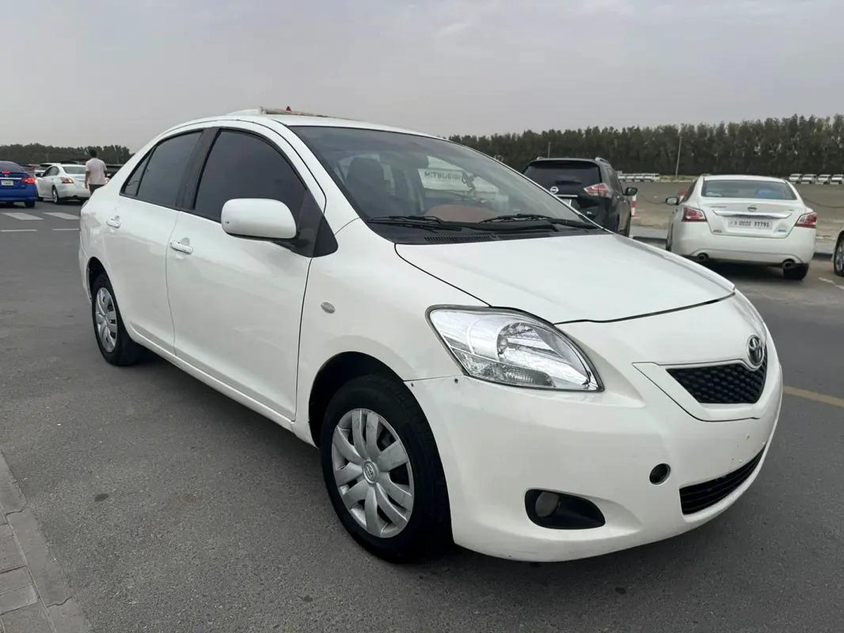 GCC Specs Toyota Yaris S, 2011-1-1