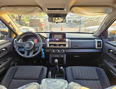 Mitsubishi L200 GLS GLX / DOUBLE CABIN / 2.4L V4 PETROL / DVD CAMERA / ALLOY RIMS (CODE # GLXP)-9
