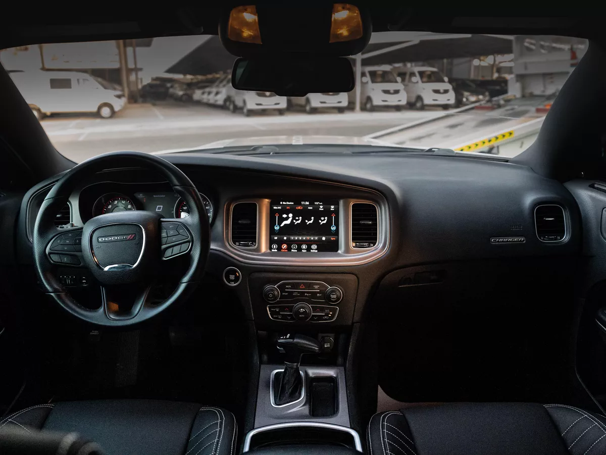DODGE CHARGER V8 RT HEMI-8-8