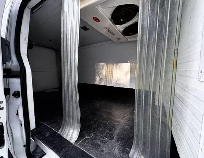 Nissan Urvan STANDARD Nissan Urvan Chiller | 2.5 L | 2021 | GCC | Accident-Free | In Excellent Condition | 756 P.M-9