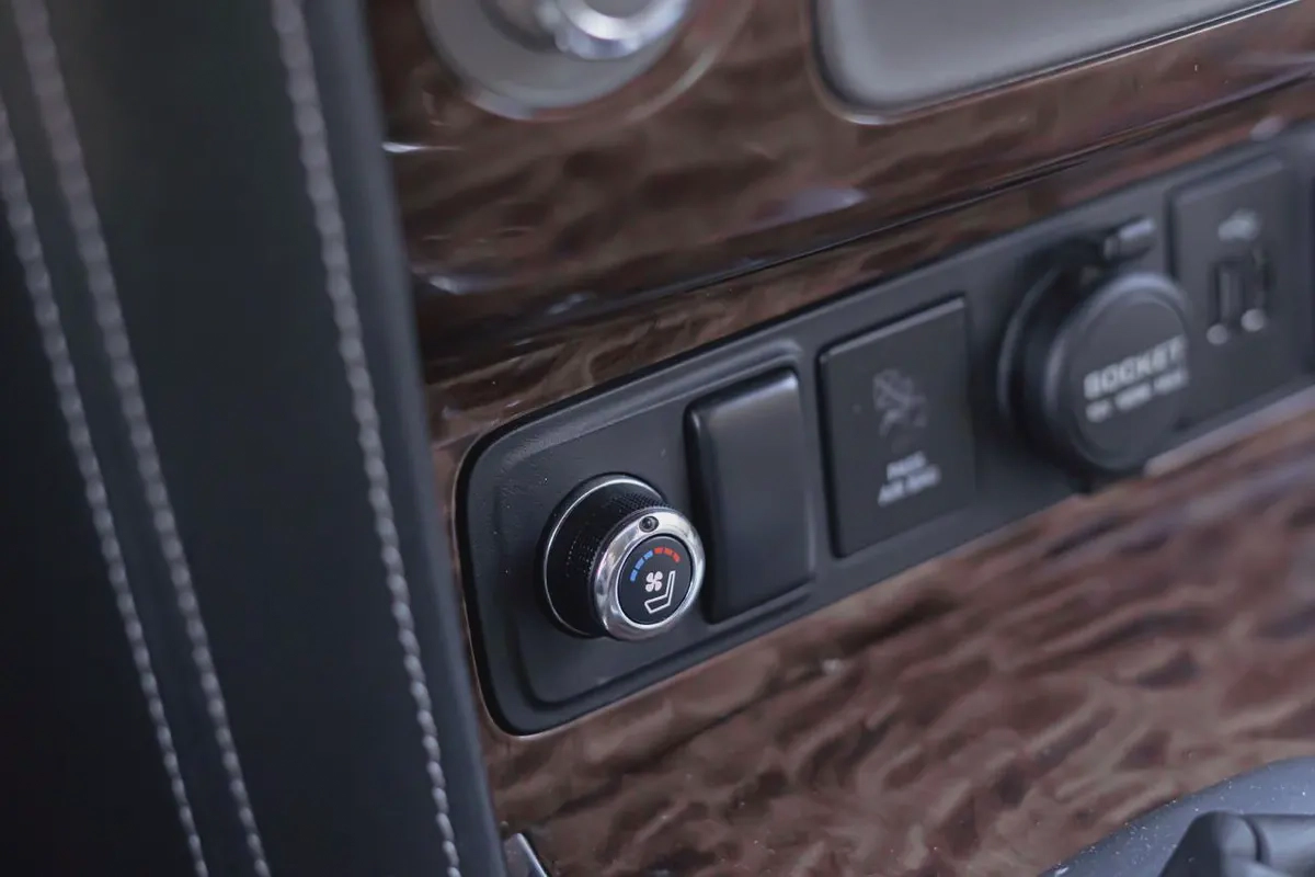 NISSAN ARMADA-12-12