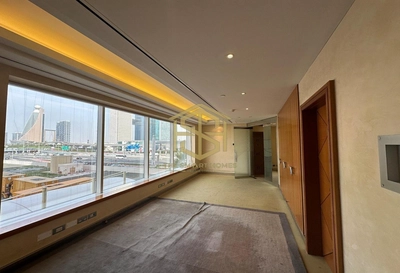 FULL FLOOR FOR RENT IN FAIRMONT HOTEL, SHEIKH ZAYED ROAD-3