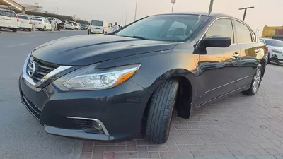 Nissan Altima SV 2016 American Specs - Well Maintained-12