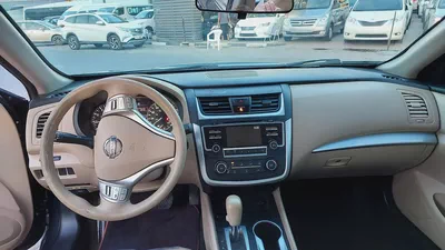 Nissan Altima SV 2016 American Specs - Well Maintained-18