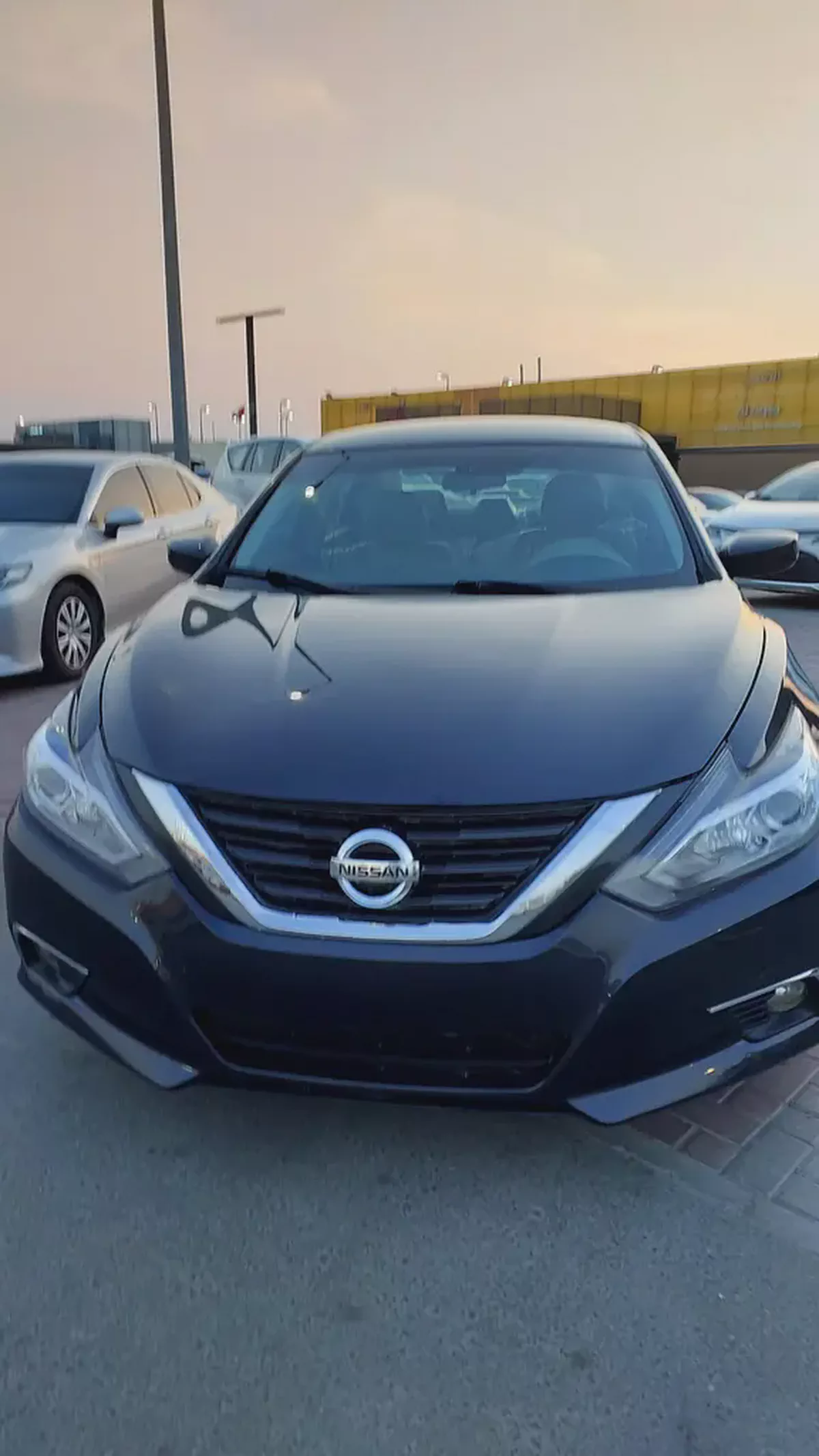 Nissan Altima SV 2016 American Specs - Well Maintained-14-14