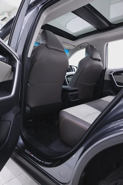 Toyota RAV4 Adventure - GCC - PERFECT CONDITION-10