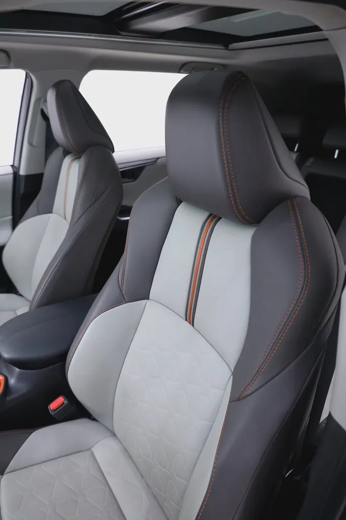 Toyota RAV4 Adventure - GCC - PERFECT CONDITION-7-7