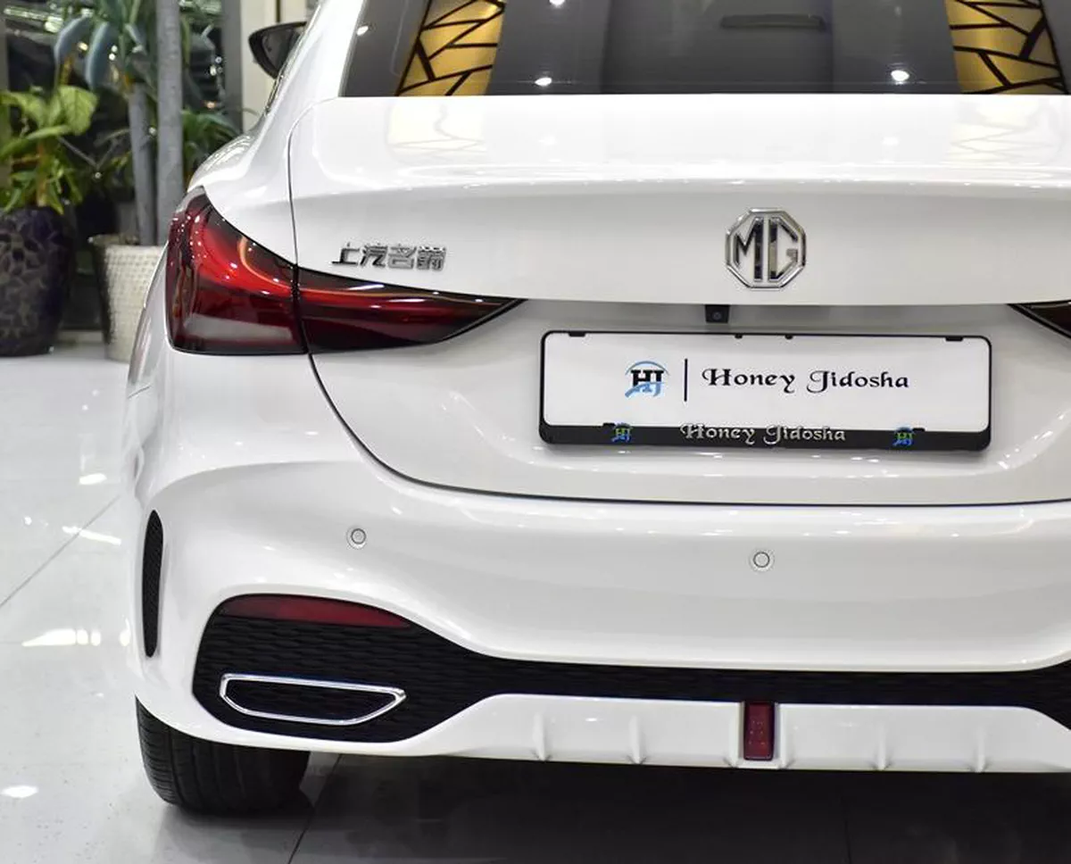 MG 5 180 DVVT ( 2025 Model ) in White Color Chinese Specs-1-1
