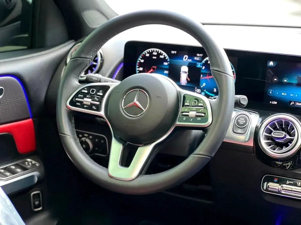 2023 Mercedes-Benz GLB 250 - 7- seats