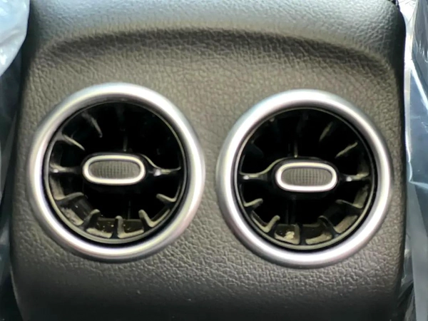 2023 Mercedes-Benz GLB 250 - 7- seats