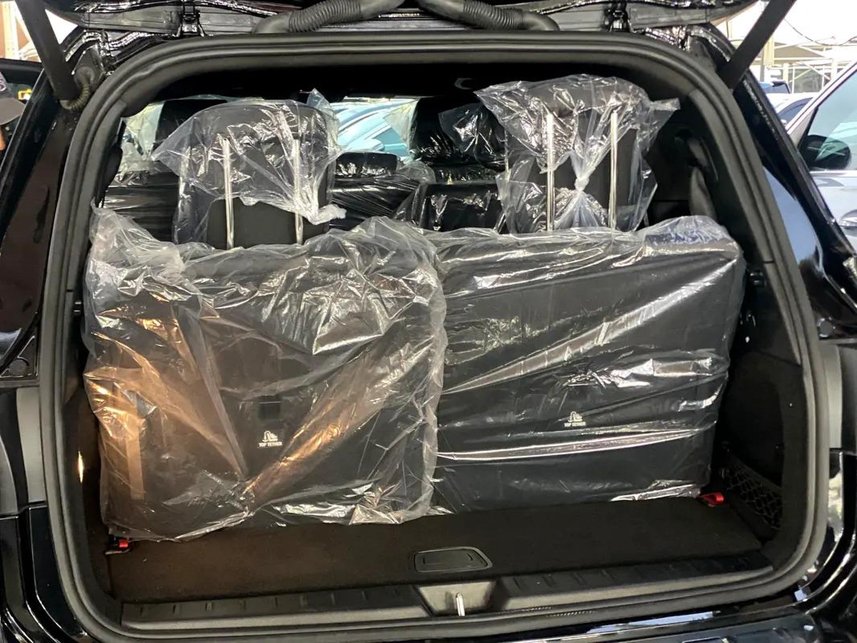 2023 Mercedes-Benz GLB 250 - 7- seats-11-11