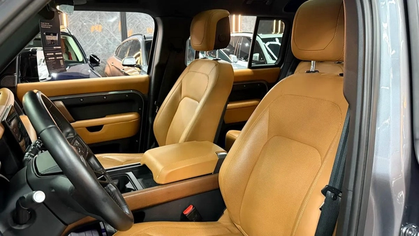 2023 Land Rover Defender 110 HSE P400 | GCC Specs | Low Mileage