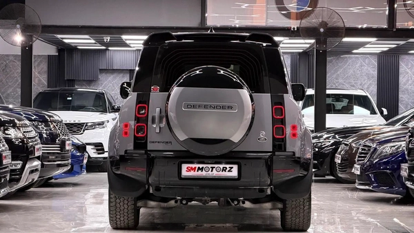 2023 Land Rover Defender 110 HSE P400 | GCC Specs | Low Mileage