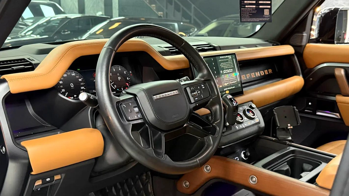 2023 Land Rover Defender 110 HSE P400 | GCC Specs | Low Mileage-3-3