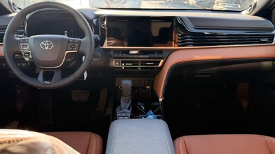 Toyota Camry LIMITED HEV-4