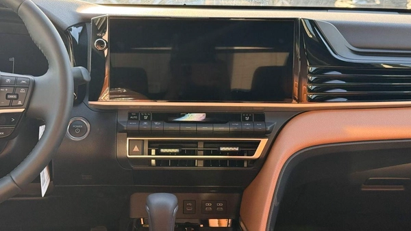 Toyota Camry LIMITED HEV
