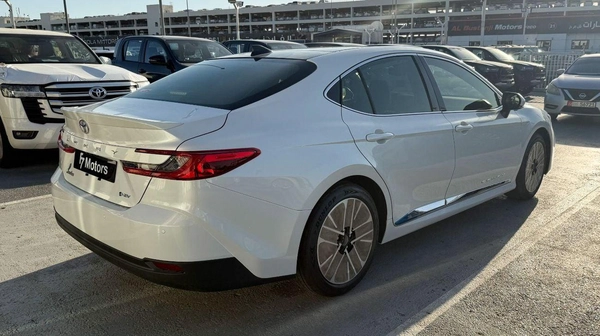 Toyota Camry LIMITED HEV