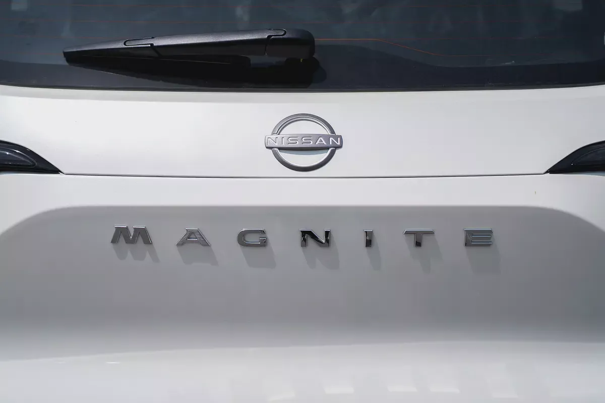 Nissan Magnite SV 2026 - Brand New Compact SUV-3-3