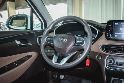 1 YEAR / 20,000 KM WARRANTY | 7 SEATER 2.5  | GCC | AED 1050 PM-9