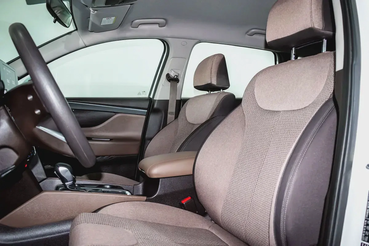 1 YEAR / 20,000 KM WARRANTY | 7 SEATER 2.5  | GCC | AED 1050 PM-13-13