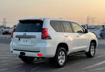 Toyota Prado TX-L 2023  Toyota Prado TX 2.7L V4- AWD 4x4 - No accident  Rear  Sensor --4