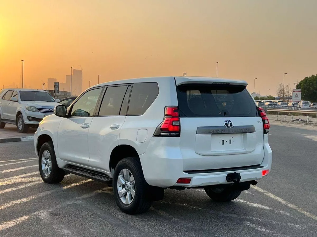 Toyota Prado TX-L 2023  Toyota Prado TX 2.7L V4- AWD 4x4 - No accident  Rear  Sensor --3-0