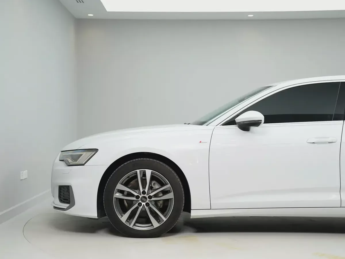 GCC Specs, Low Mileage Audi A6 S-line-2-2