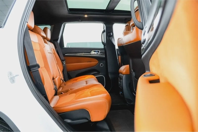 3,754 AED / 60 month’s | 0% DP | 2019 Jeep Grand Cherokee SRT / Full Jeep Service History / Jeep War-13
