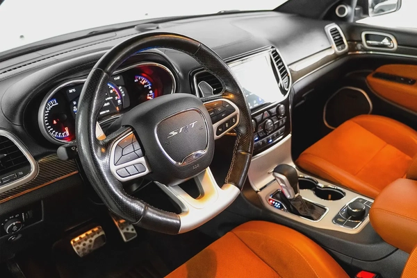 3,754 AED / 60 month’s | 0% DP | 2019 Jeep Grand Cherokee SRT / Full Jeep Service History / Jeep War