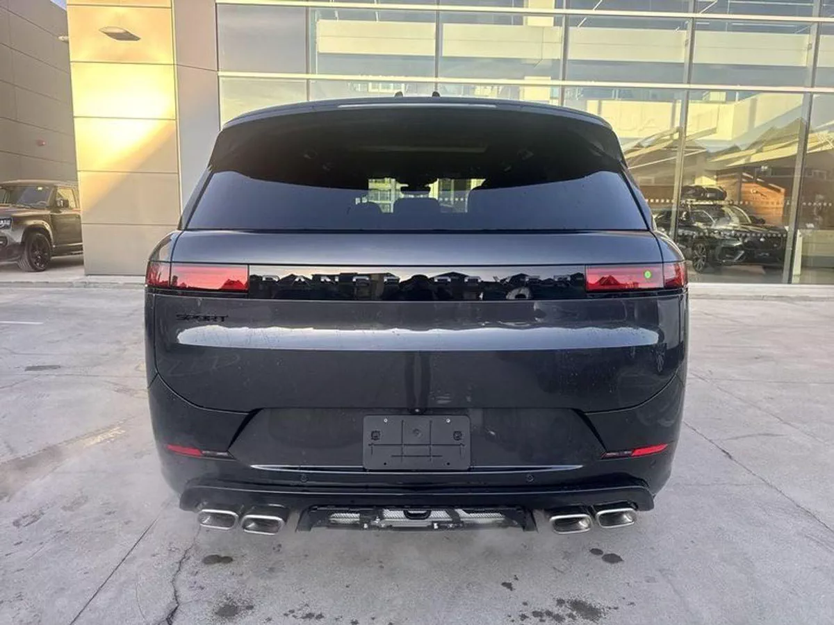 Land Rover Range Rover Sport DYNAMIC SE P530 SE P530 4.4L-4-0