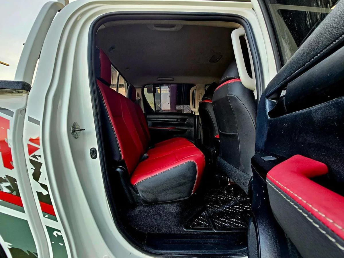 Toyota Hilux GLX PATROL/ AUTO GEAR/ WIDE BODY / AUTO WINDOWS / FULL OPTION-12-0