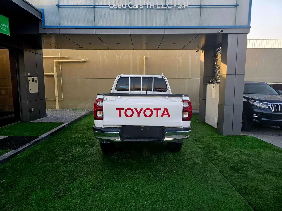 Toyota Hilux GLX PATROL/ AUTO GEAR/ WIDE BODY / AUTO WINDOWS / FULL OPTION-3-0
