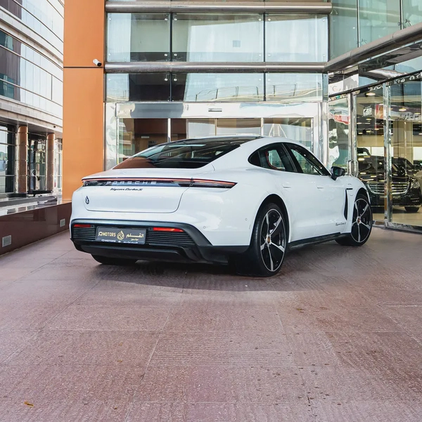 2020 PORSCHE TAYCAN TURBO S DONE ONLY 6000KM