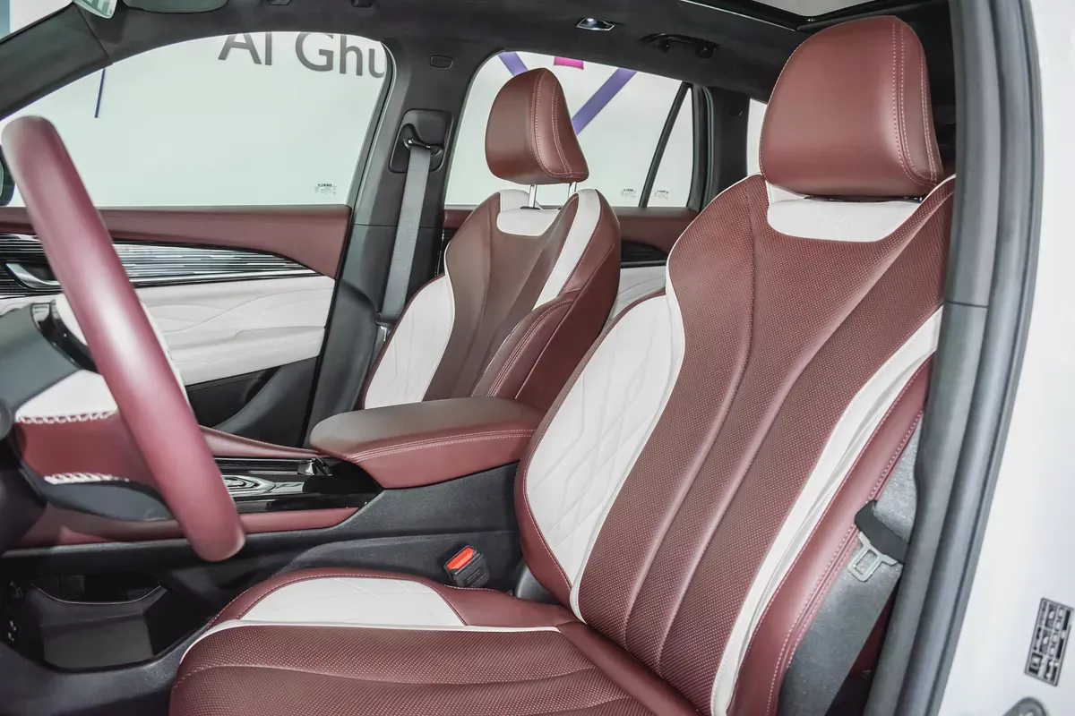 GEELY WARRANTY 2028 / 150,000 KM | 2.0 | MOONROOF | LEATHER | GCC | AED 1330 PM-9-9