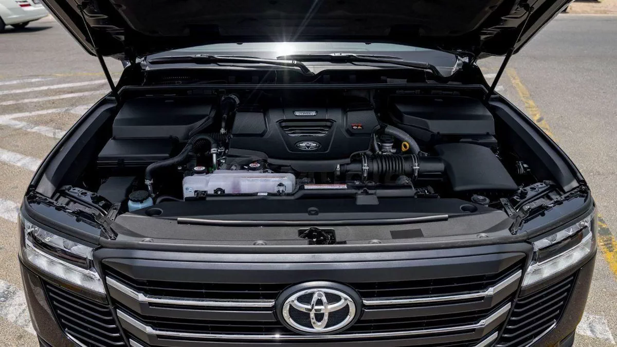 Toyota Land Cruiser GXR LC GXR 3.3D\(LHD) TOYOTA LAND CRUISER LC300 GXR 3.3D AT MY2025 – BLACK-22-0