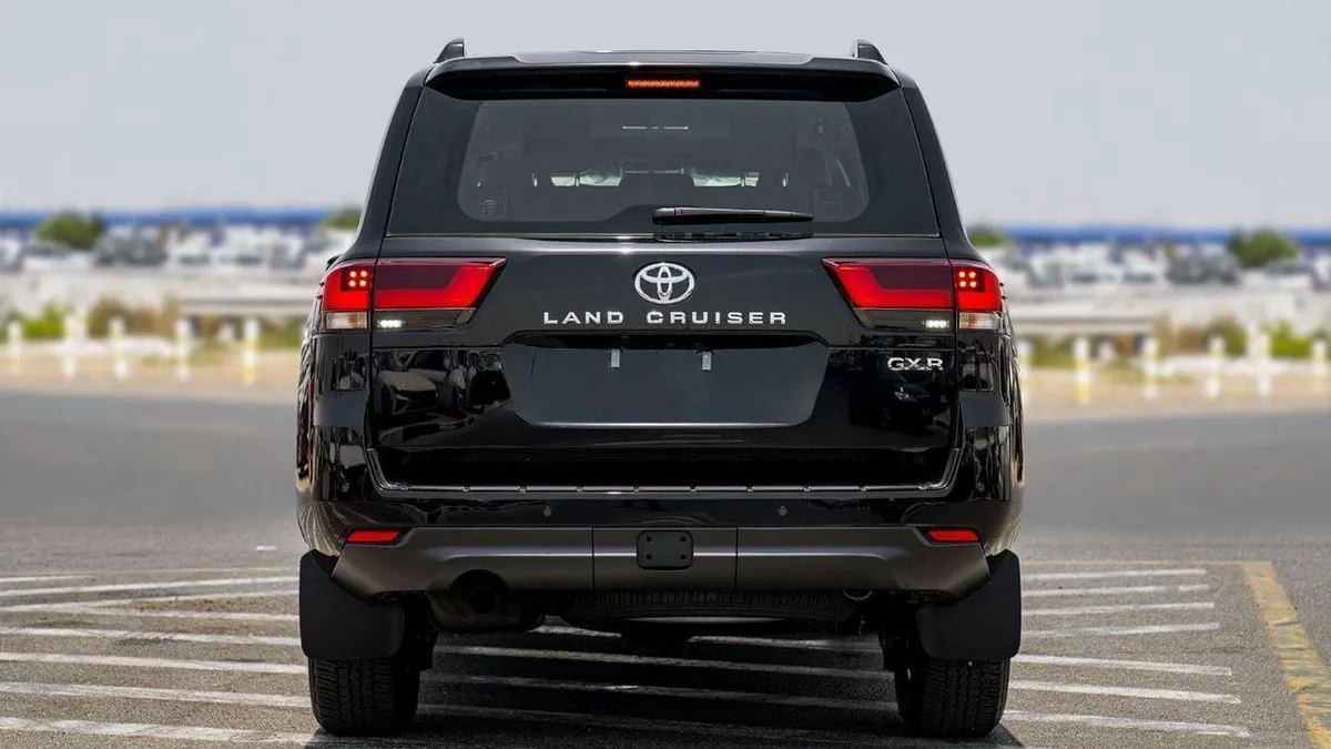 Toyota Land Cruiser GXR LC GXR 3.3D\(LHD) TOYOTA LAND CRUISER LC300 GXR 3.3D AT MY2025 – BLACK-7-0