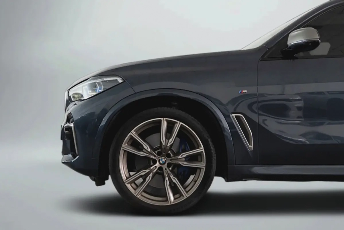 3,949 AED / 60 months | 0% DP | 2021 BMW X5 M50i / Full BMW Service History