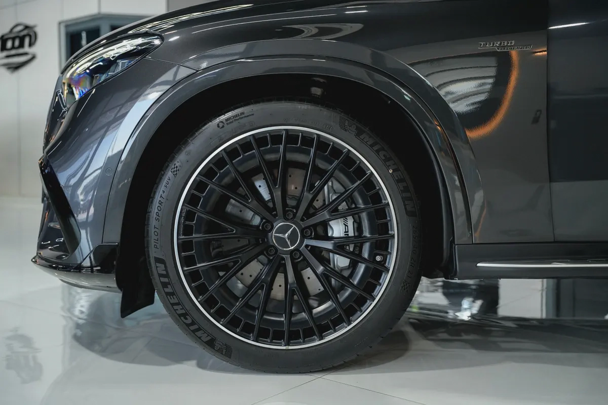 2025 Mercedes-Benz GLC 43 AMG 4Matic Coupe - GCC Specs - Brand New-4-4
