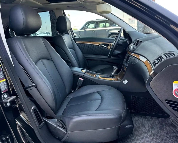 MERCEDES BENZ E350 - 2008 - CLEAN CAR FRESH JAPAN IMPORT