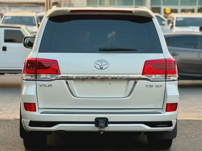 تويوتا لاند كلوزر 2018 خليجي Toyota Land Cruiser VXR 2018 | GCC Specs | Top Option V8-4